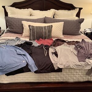 Vuori Halo Essential Hoodie Lot Of 10